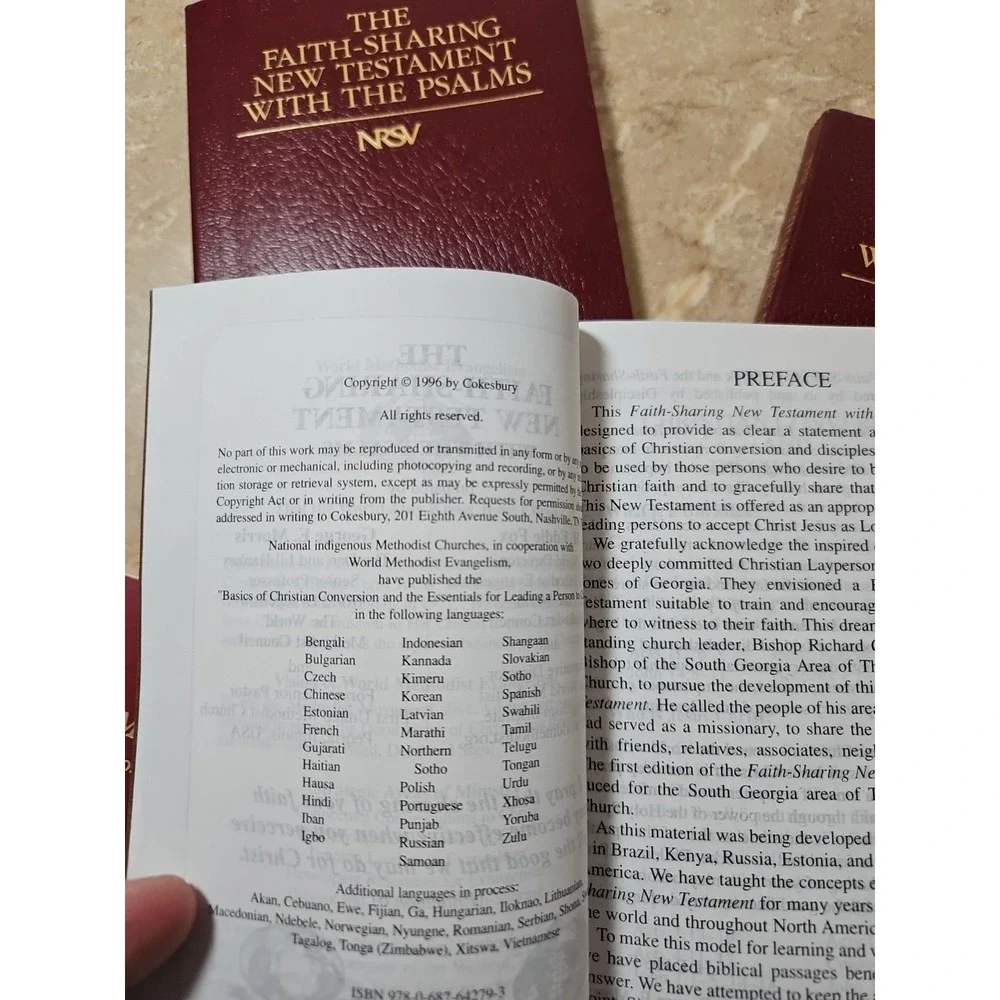 NRSV New‎ Testament with Psalms Faith Sharing Bible 4.5